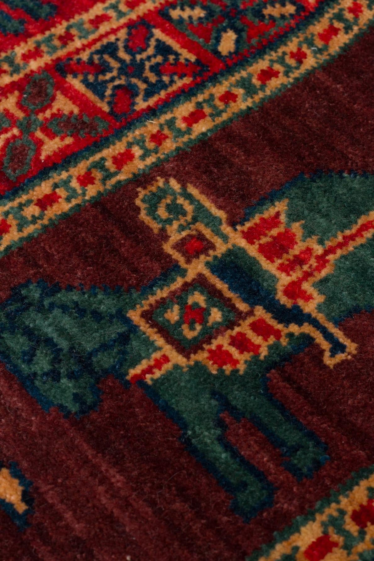 KADIM KDM 08 Menekşe halı - 170x240, 200x300, 240x340, 300x400 ölçü seçenekleri