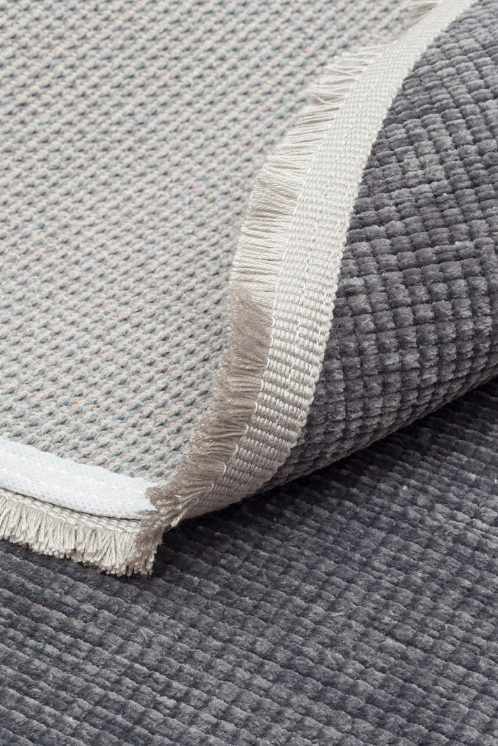 LIZA KILIM LIZ 01 Antrasit halı - Q 100, Q 120, Q 160, Q 200 ölçü seçenekleri