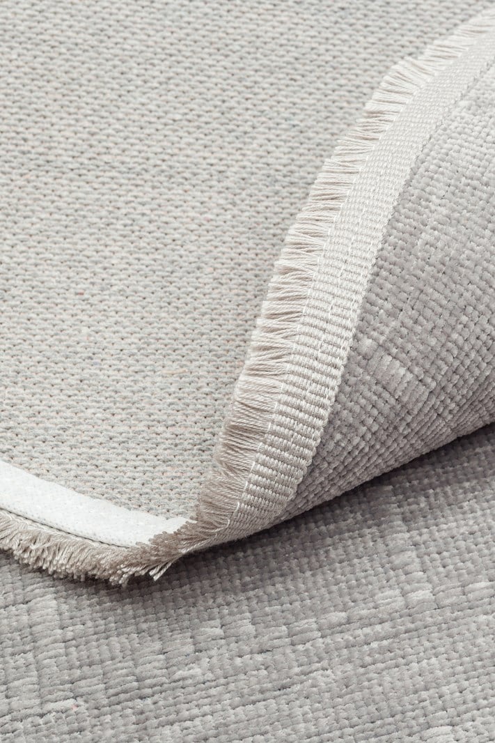 LIZA KILIM LIZ 02 Gri halı - Q 100, Q 120, Q 160, Q 200 ölçü seçenekleri