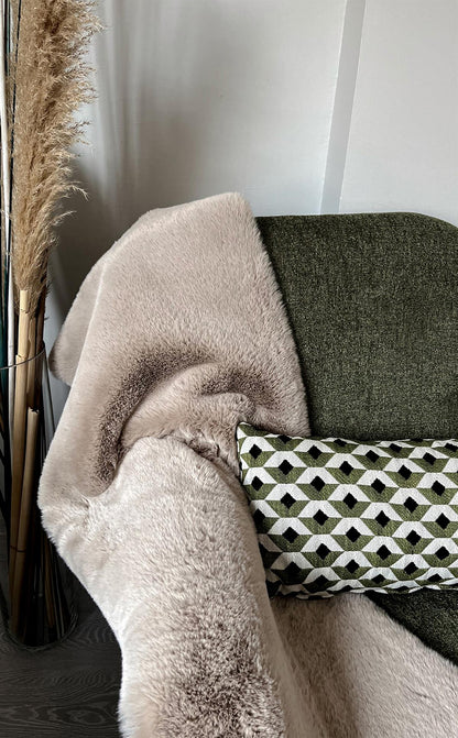 MOLLIS THROW MLS THROW Bej halı - Polyester malzemeden üretilmiş