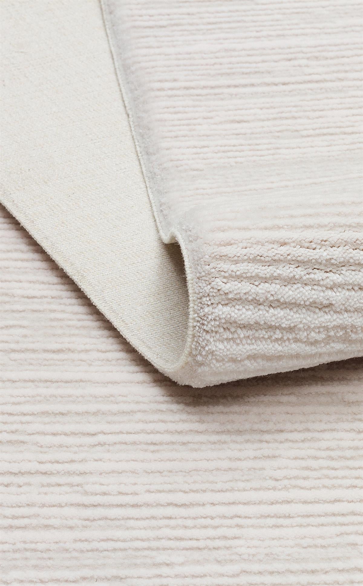 SHADE SHD PLAIN Krem halı - Saçak kenar bitimli