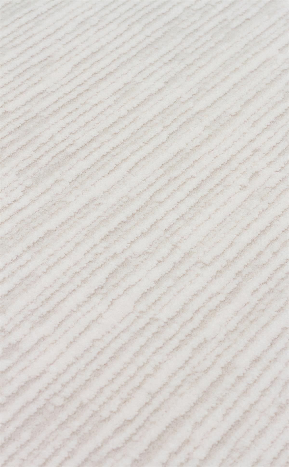 SHADE SHD PLAIN Krem halı - 11 mm hav yüksekliği