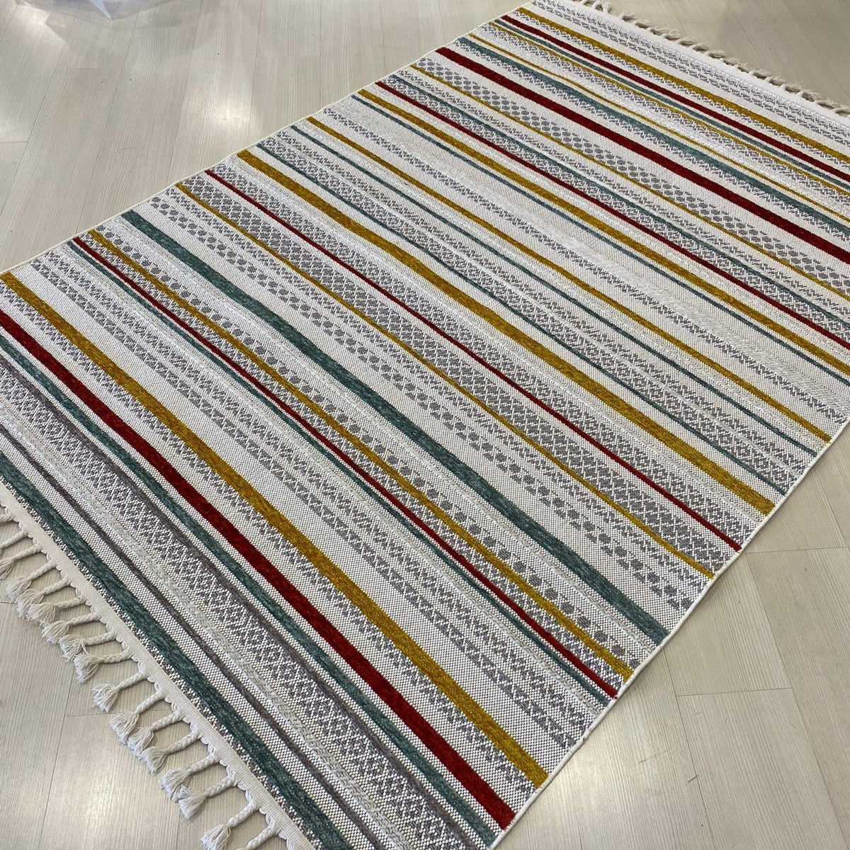 Meridyen Serisi Multi Şönil Kilim | Kaymaz Tabanlı, Yıkanabilir Halı